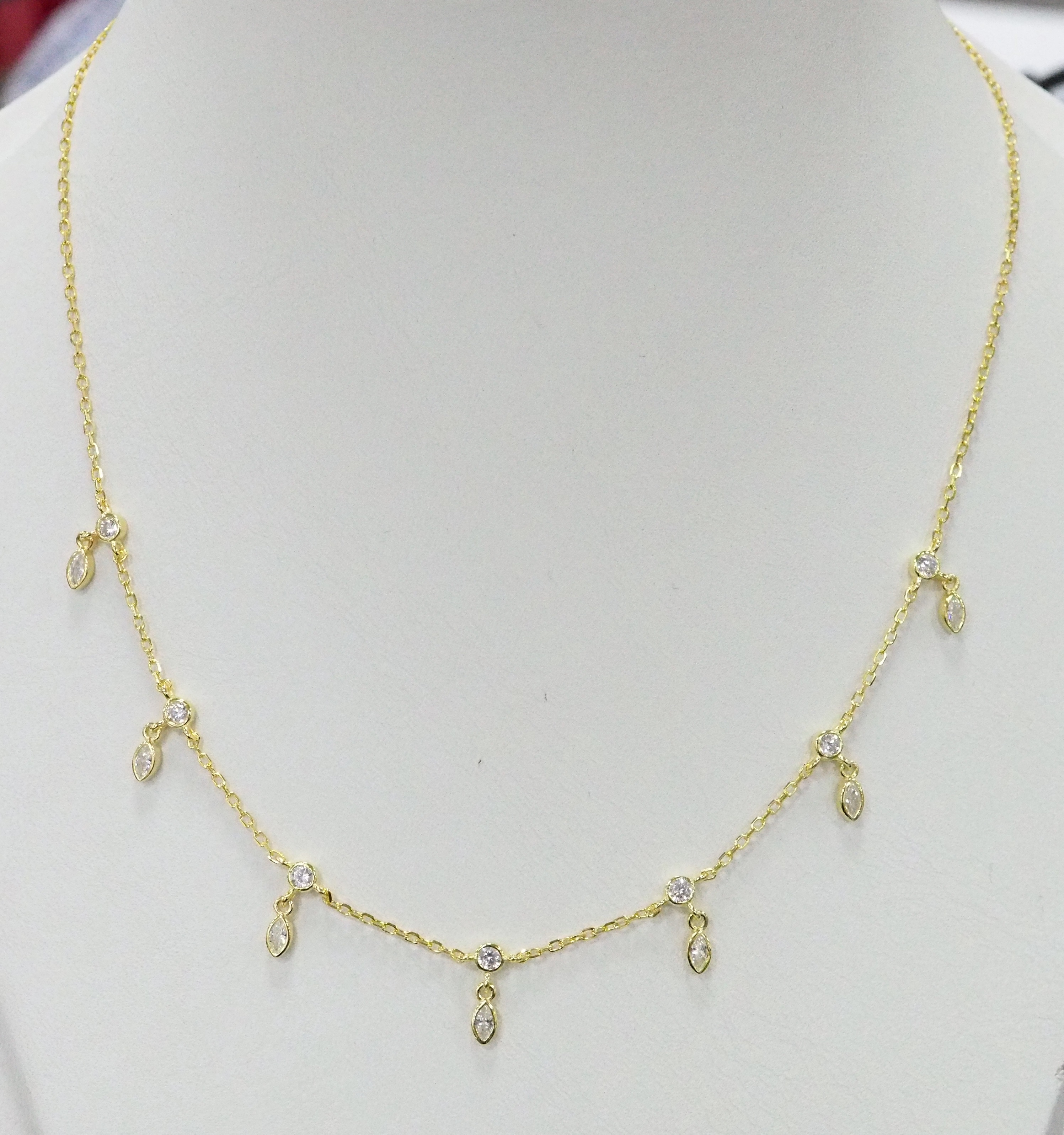 Серебряное колье с кубическим цирконием